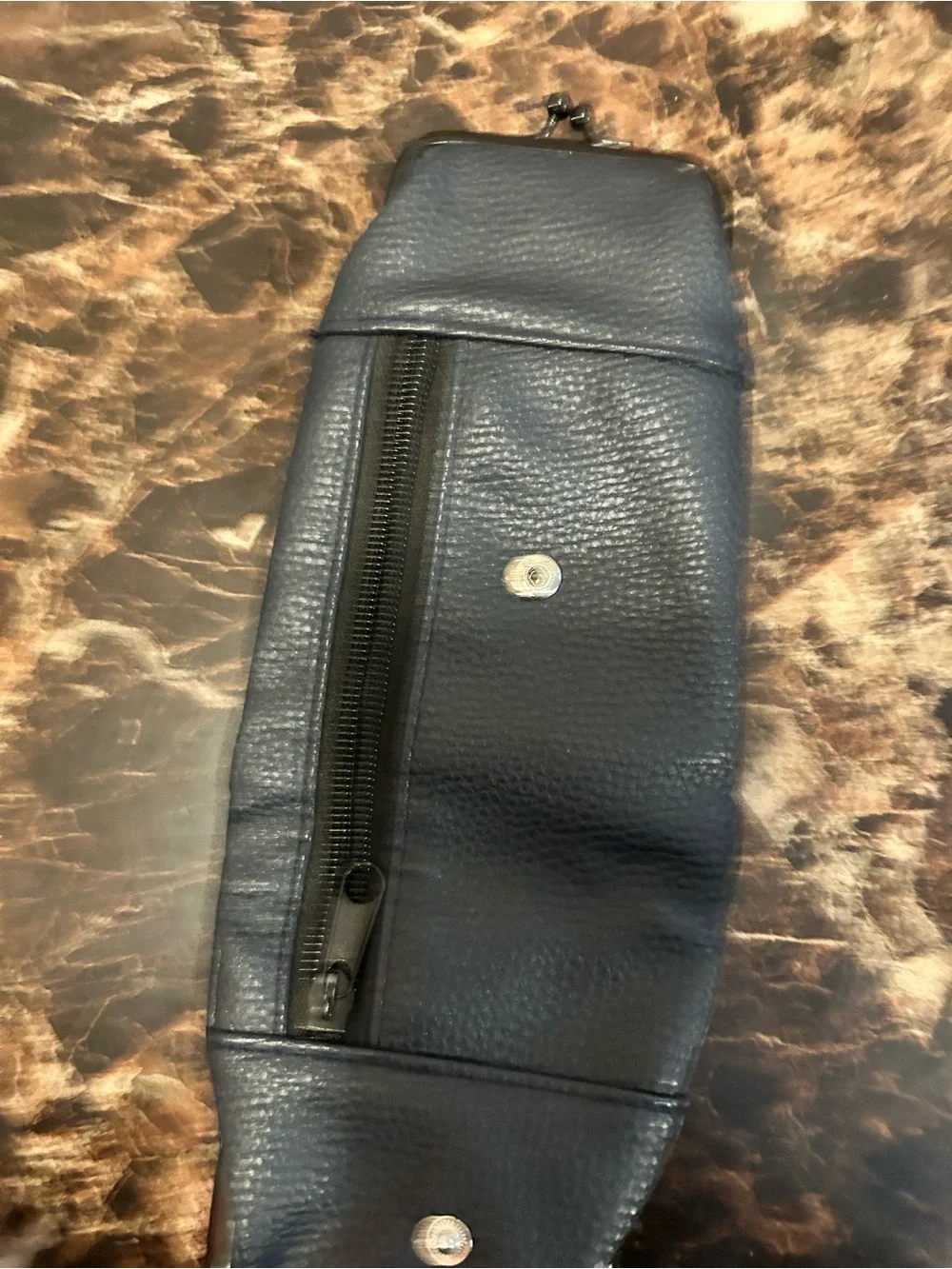 Classic Navy faux Leather Kiss-Lock Coin Purse, cigarette case